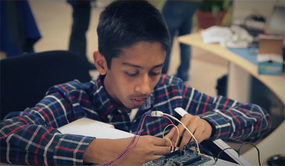 15 Year Old Invents ‘Smart’ Microwave and Cooking App